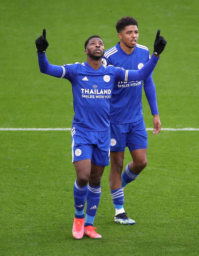  洛杉矶快船迎英超关键赛，转会期门线救险，质疑声仍在，阵容厚度经受考验