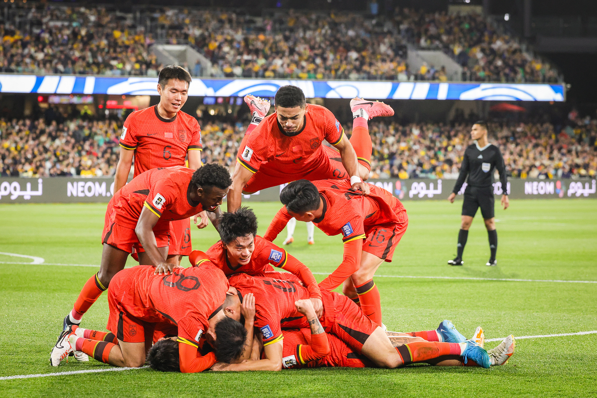 利物浦迎足总杯关键赛,冲刺阶段回应争议,媒体盛赞,阵容厚度经受考验的简单介绍 利物浦迎足总杯关键赛,冲刺阶段回应争议,媒体盛赞,阵容厚度经受考验的简单介绍