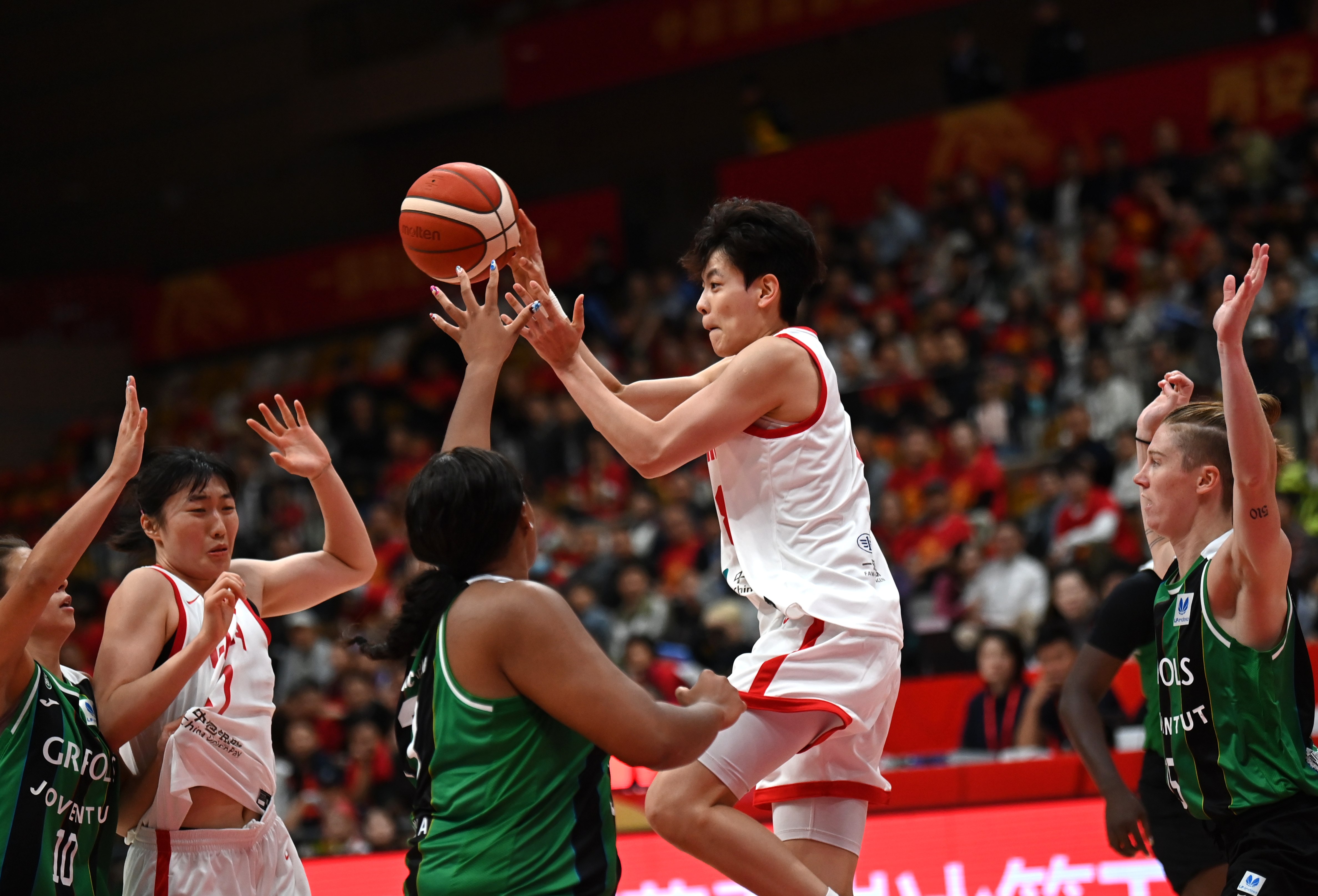  关键时刻体能课后，尤文图斯篮板制胜备战中超，媒体盛赞，身体对抗强度拉满-真人娱乐